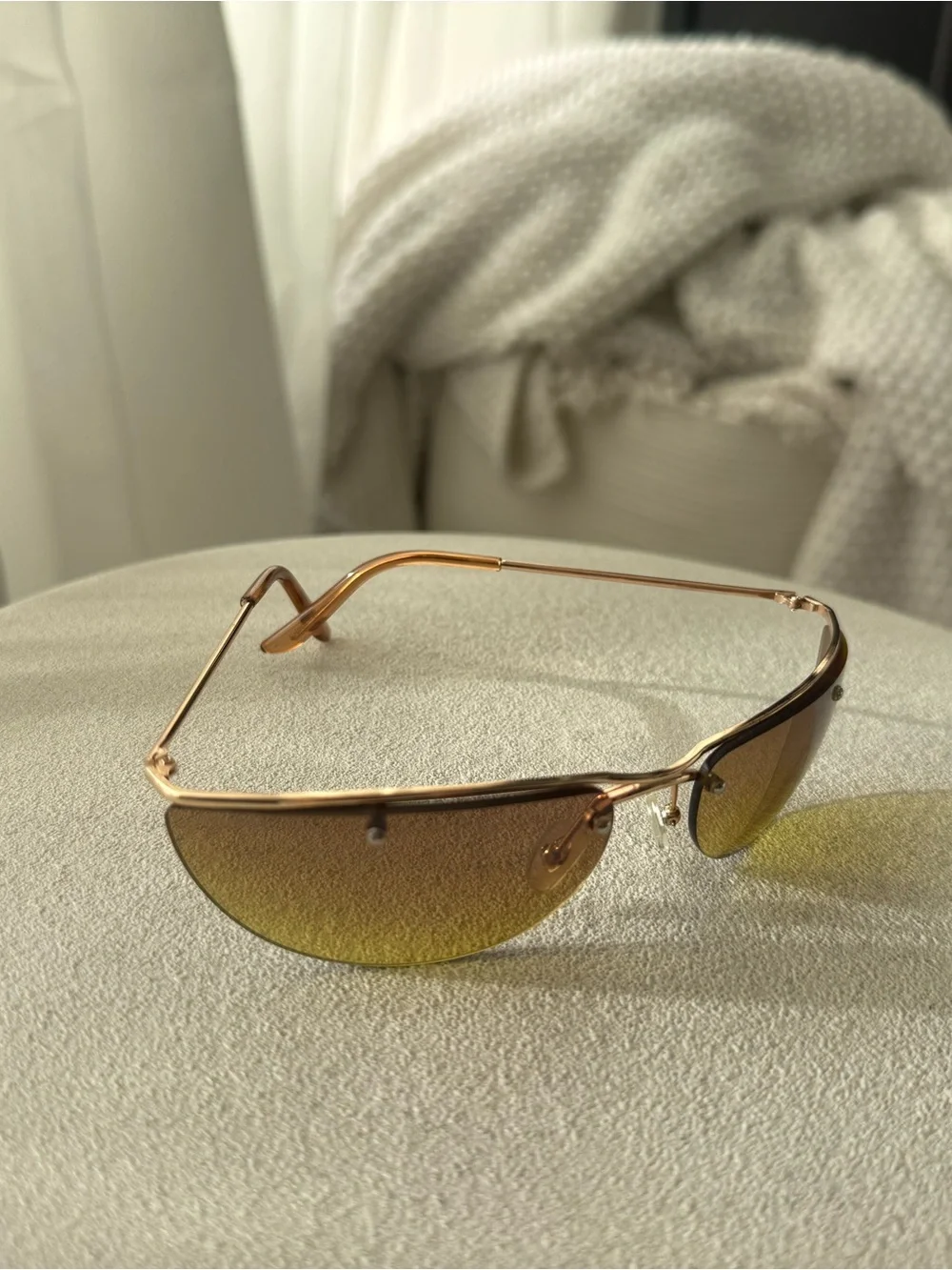 Rimless Gold Frame Sunglasses with Gradient Yellow-Brown Lenses